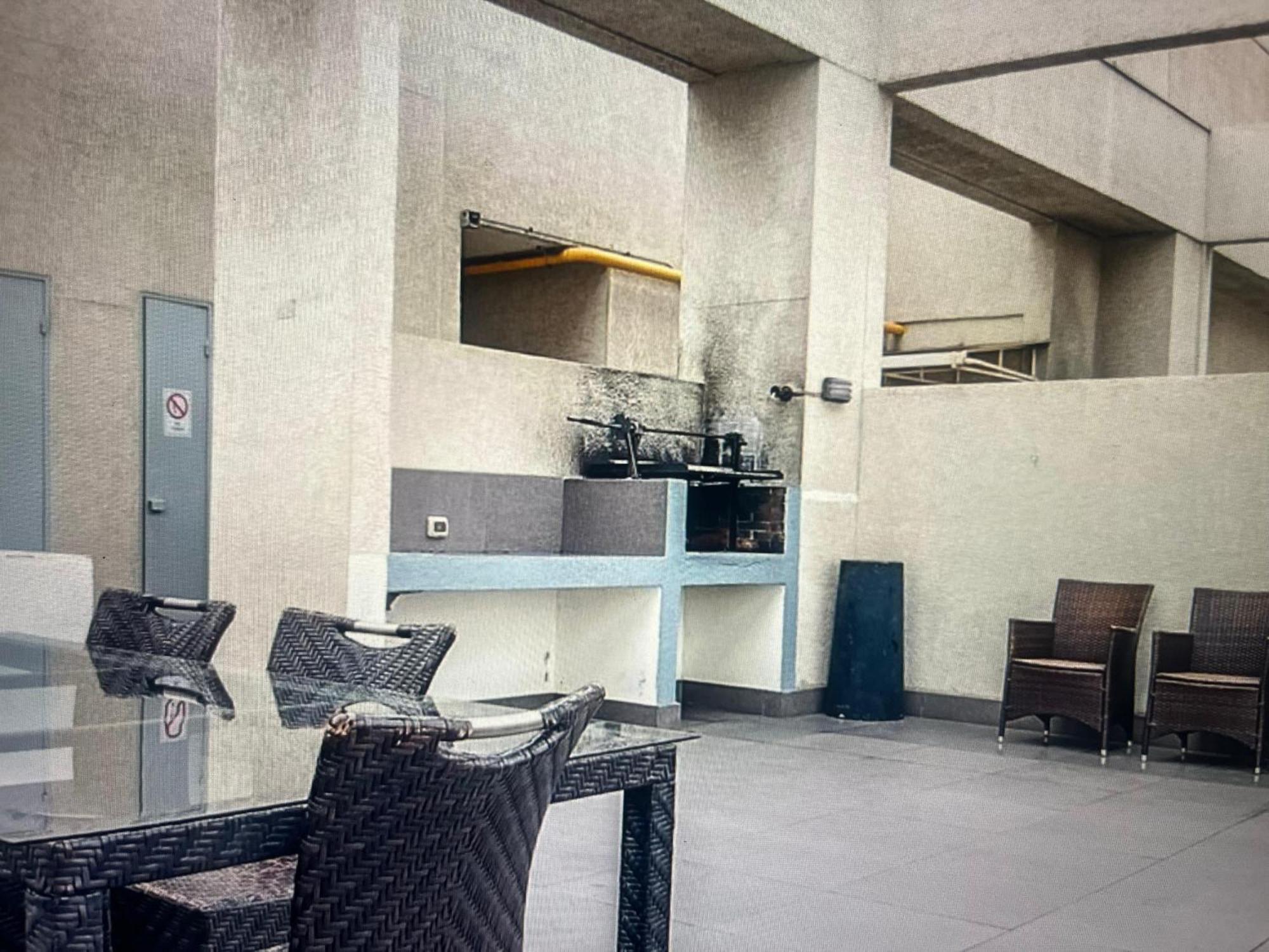 Cerca Movistar Arena Y A Pasos Del Metro Universidad De Chile Con Estacionamiento Santiago de Chile Exterior foto
